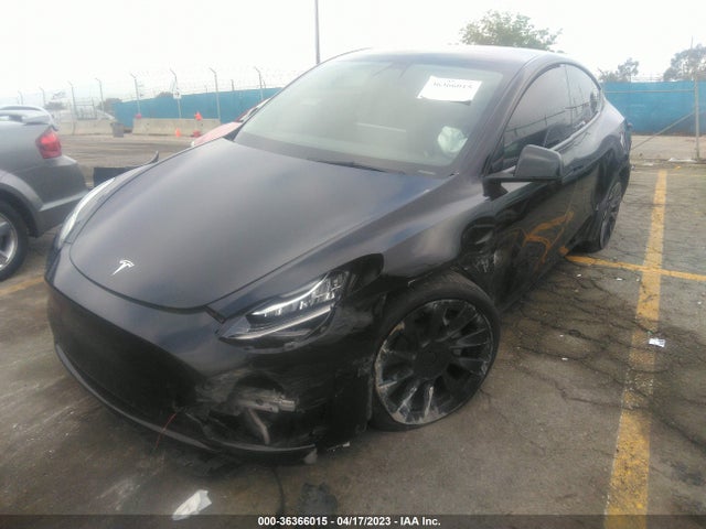Tesla Model Y Long Range 2021 5YJYGDEE7MF274927 Image 2