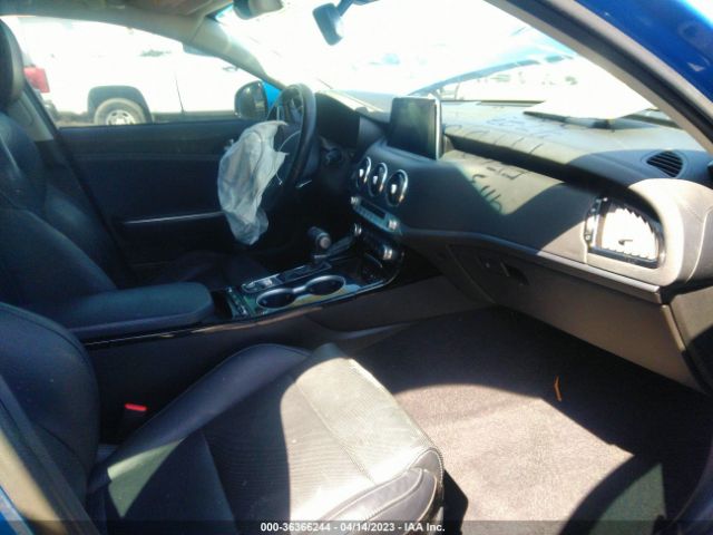 KNAE25LA0J6033660 KIA Stinger Premium