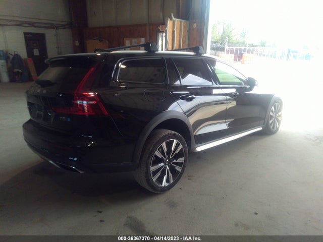 2020 Volvo V60, VIN: YV4102WK9L1034782