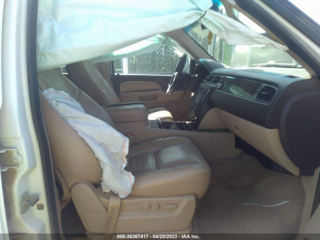 1GKS2MEF2ER160895 GMC YUKON XL DENALI