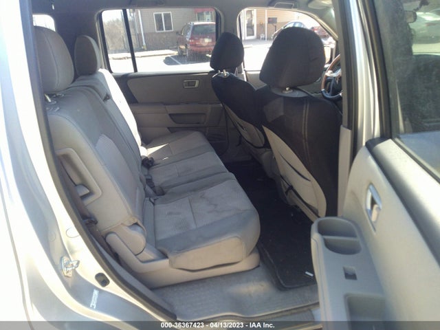 2015 HONDA PILOT LX VIN: 5FNYF4H26FB024344
