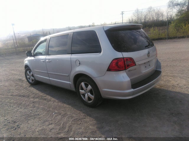 2010 VOLKSWAGEN ROUTAN SE VIN: 2V4RW3D12AR388209