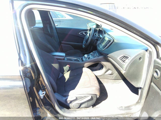 Chrysler 200 Limited 2015 1C3CCCABXFN502598 Image 5
