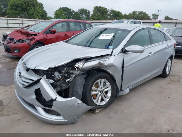 2013 HYUNDAI SONATA GLS VIN: 5NPEB4AC6DH589709