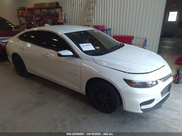 2018 1G1ZD5ST5JF152587 main image