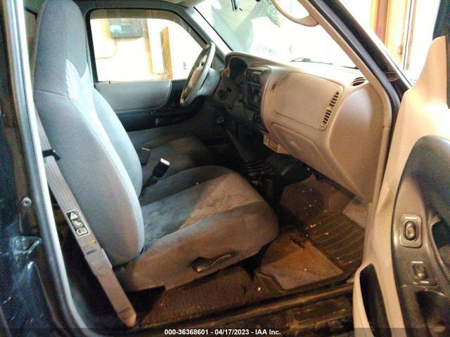 2001 MAZDA B-SERIES 2WD TRUCK DS/SE VIN: 4F4YR12U11TM27645
