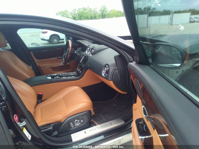 2018 Jaguar XJ, VIN: SAJWA2GEXJMW14182