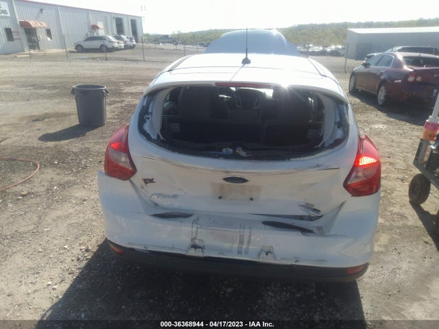 Ford FOCUS SE 2014 1FADP3K20EL278695 Image 7