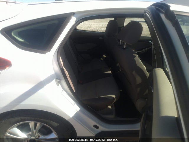 Ford FOCUS SE 2014 1FADP3K20EL278695 Image 9