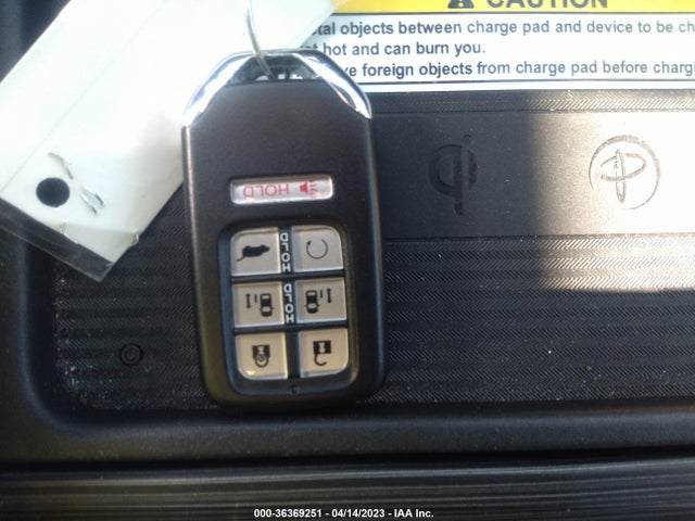 Honda Odyssey Elite 2018 5FNRL6H96JB001192 Image 3