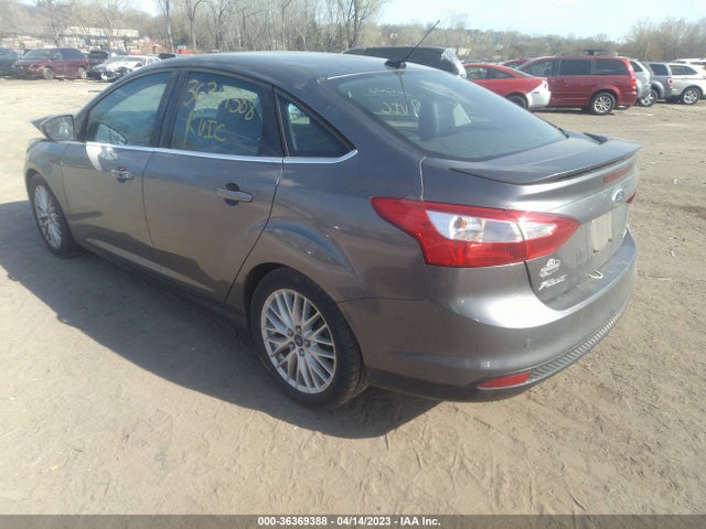 2014 FORD FOCUS TITANIUM VIN: 1FADP3J26EL197993