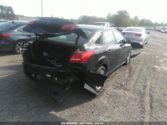 1FADP3F25HL297449 Ford FOCUS SE