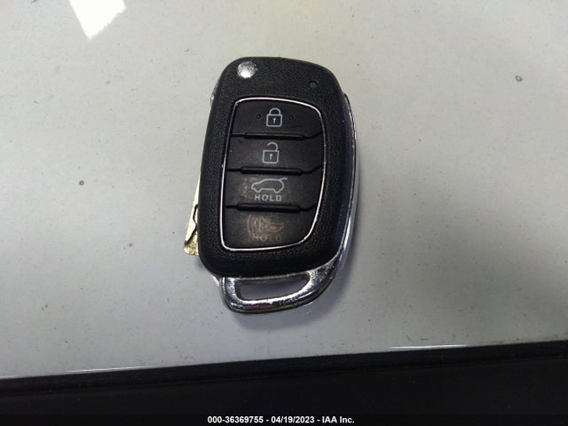 2020 HYUNDAI TUCSON SE VIN: KM8J2CA44LU274957