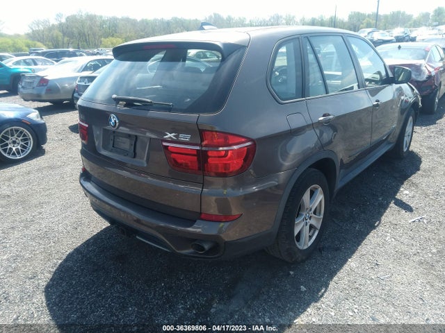 2011 BMW X5 35D VIN: 5UXZW0C57BL656340