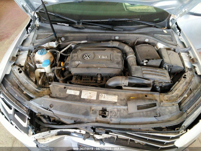 1VWAT7A35HC079055 Volkswagen Passat 1.8t S