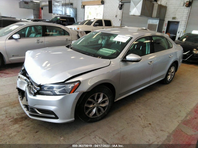 1VWAT7A35HC079055 Volkswagen Passat 1.8t S