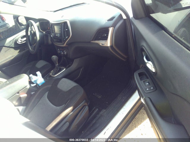 1C4PJLAB4EW247717 Jeep Cherokee Sport