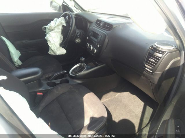 KNDJN2A25F7811052 KIA Soul Base