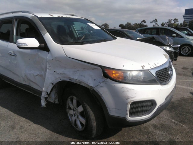 2013 KIA SORENTO LX VIN: 5XYKT4A25DG405097