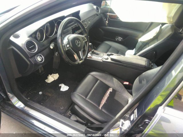 WDDGF8AB0EA943976 Mercedes-Benz C-class C 300