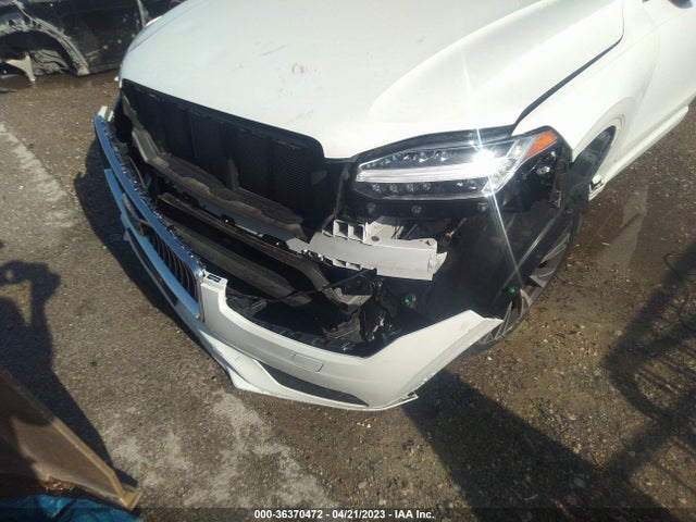 2022 VOLVO XC90 MOMENTUM VIN: YV4102PK4N1829000