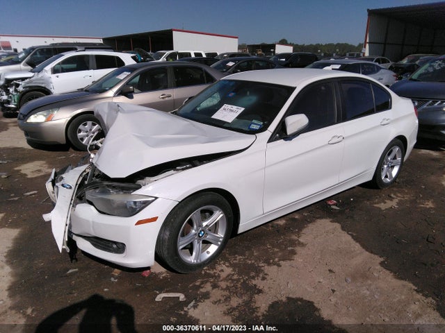 BMW 3 Series 320i 2014 WBA3B1G54ENN90323 Image 2
