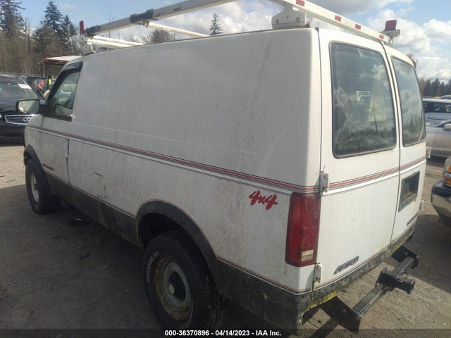 2000 CHEVROLET ASTRO CARGO VAN VIN: 1GCDL19WXYB174745