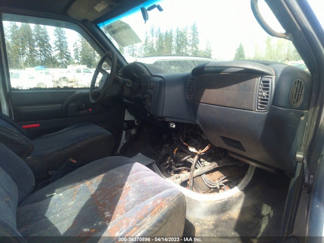 2000 CHEVROLET ASTRO CARGO VAN VIN: 1GCDL19WXYB174745