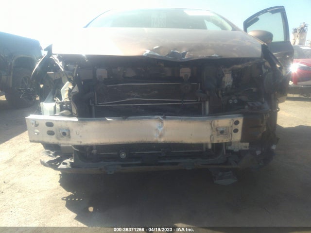 Toyota Prius V Two/five/three/four 2017 JTDZN3EU4HJ069043 Image 8
