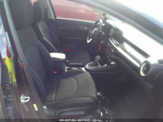 3KPF24AD9LE160158 KIA FORTE FE