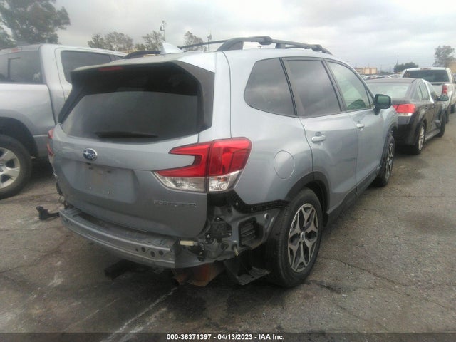 JF2SKAJC7LH563443 Subaru Forester Premium