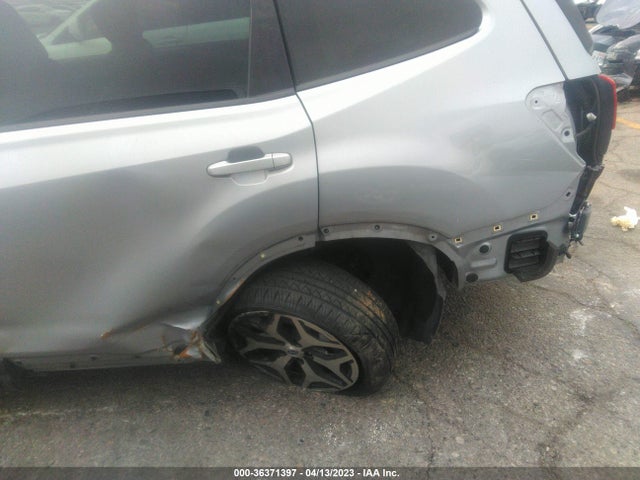 JF2SKAJC7LH563443 Subaru Forester Premium