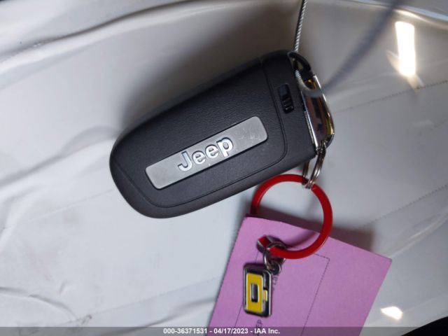 3C4NJCBB3JT488660 Jeep Compass Latitude