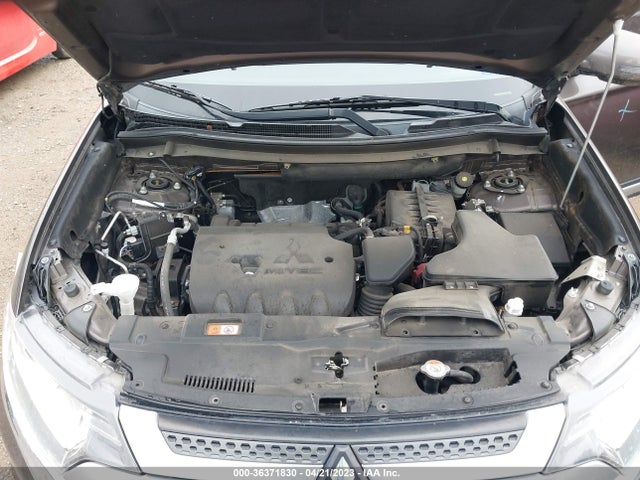 JA4AD3A3XKZ049010 Mitsubishi Outlander Se/sel/le