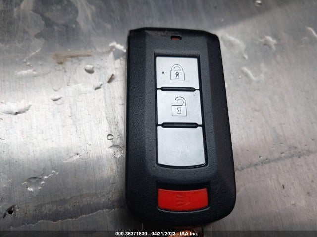JA4AD3A3XKZ049010 Mitsubishi Outlander Se/sel/le