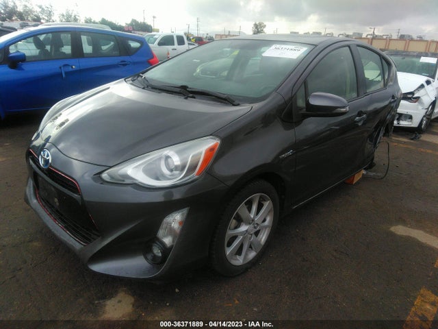 Toyota Prius C One/two/three/four 2015 JTDKDTB37F1096850 Image 2