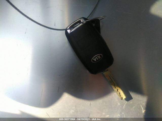 5XYPG4A38JG338400 KIA SORENTO L