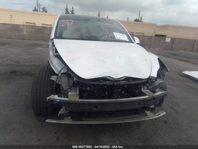 Tesla Model Y Long Range 2021 5YJYGDEE4MF219917 Image 6
