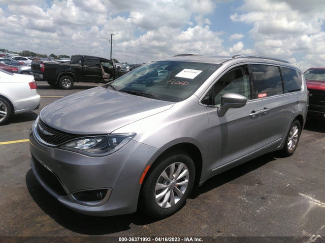 2C4RC1BG8JR141727 Chrysler Pacifica Touring L