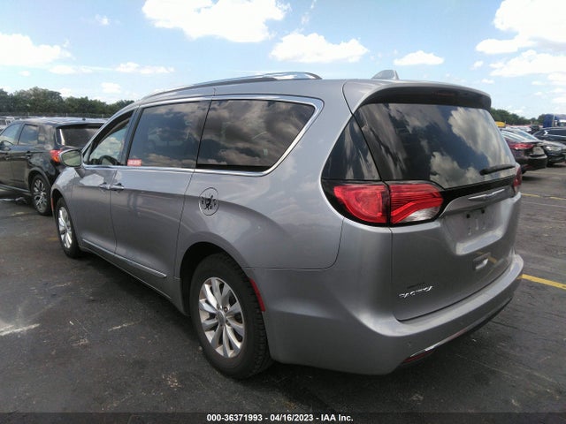 2C4RC1BG8JR141727 Chrysler Pacifica Touring L
