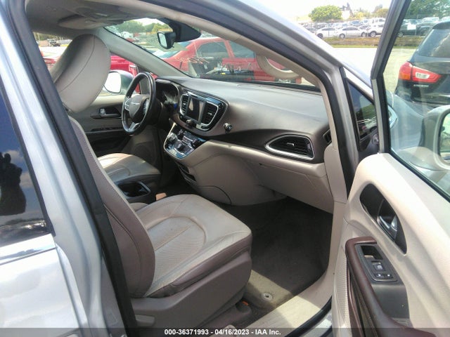 2C4RC1BG8JR141727 Chrysler Pacifica Touring L