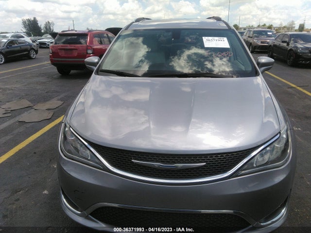 2C4RC1BG8JR141727 Chrysler Pacifica Touring L