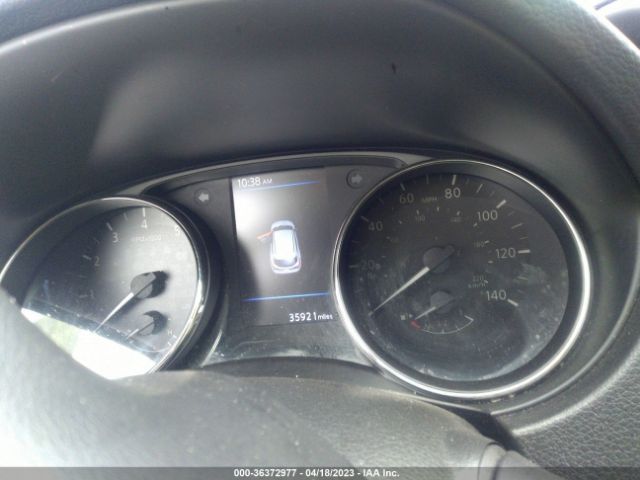 JN1BJ1AV0MW562427 Nissan Rogue Sport S
