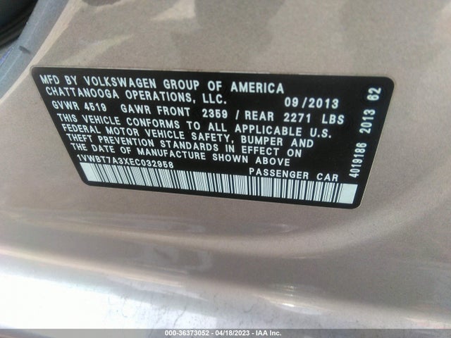 1VWBT7A3XEC032958 Volkswagen PASSAT SE