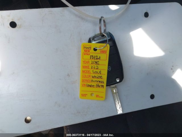 KNDJN2A27F7800151 KIA Soul Base
