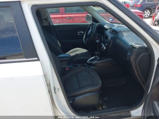 KNDJN2A27F7800151 KIA Soul Base