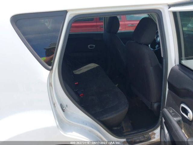 KNDJN2A27F7800151 KIA Soul Base