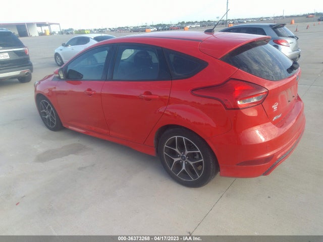 Ford FOCUS SE 2015 1FADP3K2XFL298227 Image 3