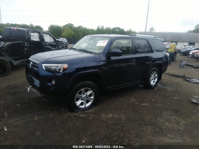 Toyota 4RUNNER SR5 2022 JTEMU5JR0N5999385 Image 2