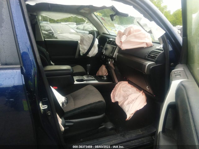 Toyota 4RUNNER SR5 2022 JTEMU5JR0N5999385 Image 5